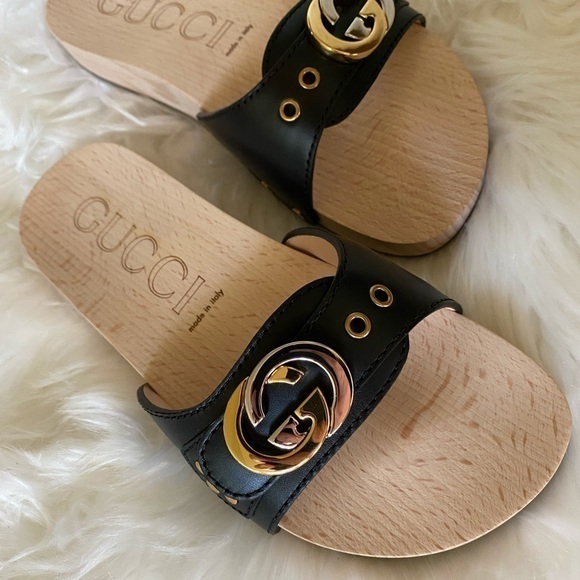 GUCCI Leather Slide Sandal - Picture 1 of 8
